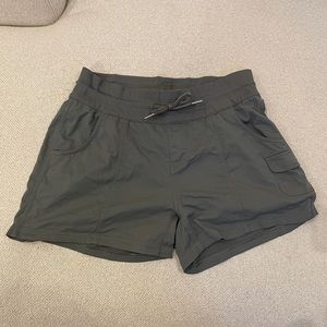 The North Face | Gray-Green Hiking Shorts | Size M